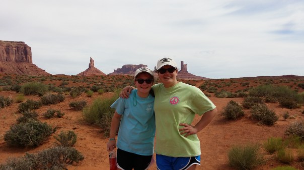Sisters between the "Twin Sisters Monuments"
